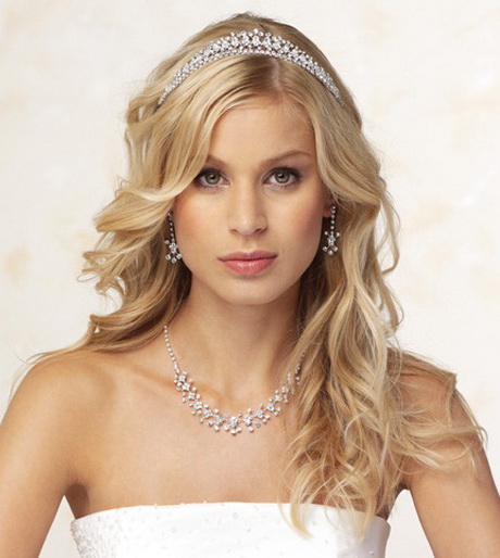Wedding hairstyles for long hair with tiara wedding-hairstyles-for-long-hair-with-tiara-29_15