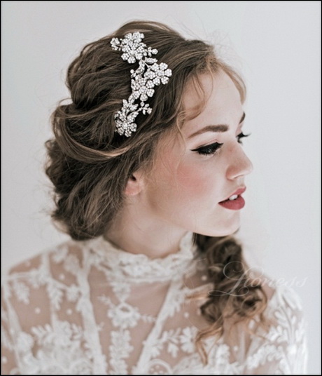 Wedding hairstyles for long hair with tiara wedding-hairstyles-for-long-hair-with-tiara-29_19