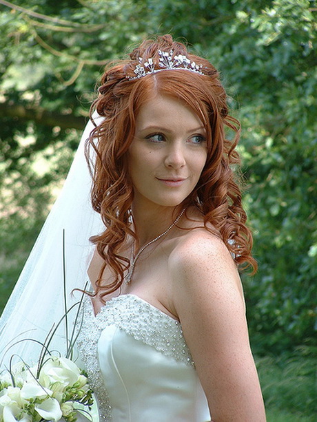 Wedding hairstyles for long hair with tiara wedding-hairstyles-for-long-hair-with-tiara-29_2