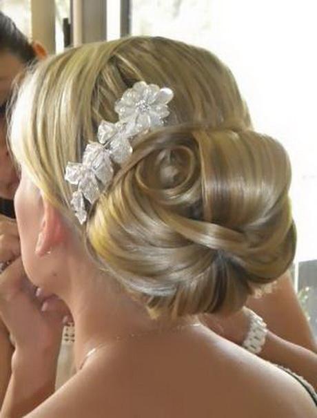 Bridal bun hairstyles bridal-bun-hairstyles-53_15