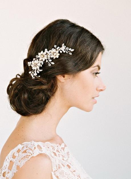 Bride hair accessories