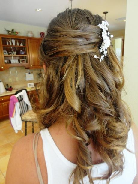Bridesmaid hairstyles half up bridesmaid-hairstyles-half-up-50_4