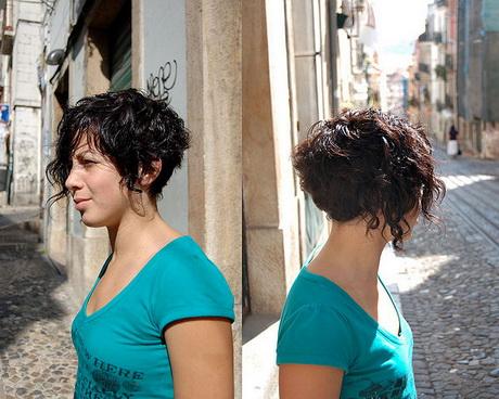 Chic short curly hairstyles chic-short-curly-hairstyles-17_10
