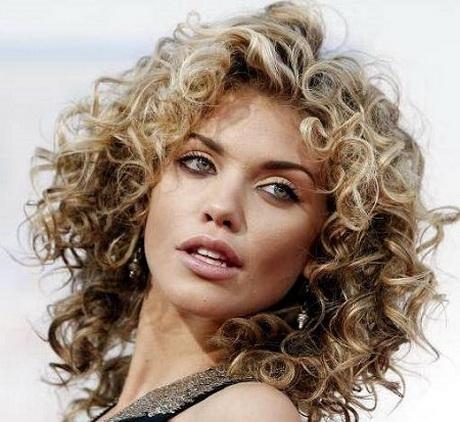 Curly short hairstyles for women curly-short-hairstyles-for-women-04_17