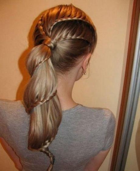 Different braiding hairstyles