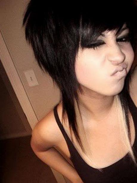 Emo haircuts for girls with long hair emo-haircuts-for-girls-with-long-hair-19_17