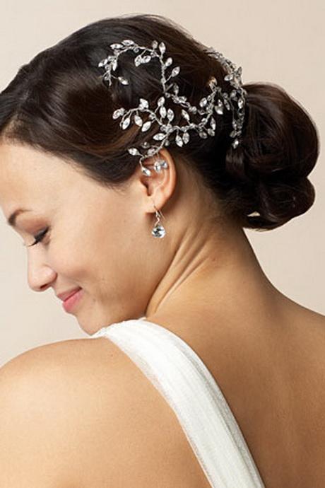 Hair accessories for wedding