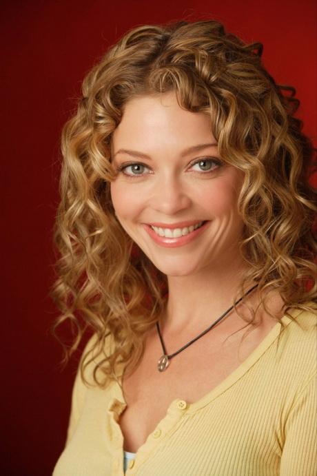 Hairstyles for shoulder length curly hair hairstyles-for-shoulder-length-curly-hair-23_12