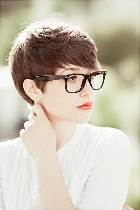 Hairstyles for women with glasses hairstyles-for-women-with-glasses-32_16