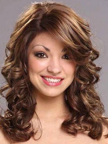 Layered haircut for curly hair layered-haircut-for-curly-hair-93_4