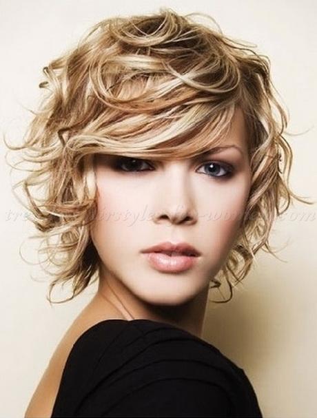 Layered short curly hairstyles layered-short-curly-hairstyles-04_2
