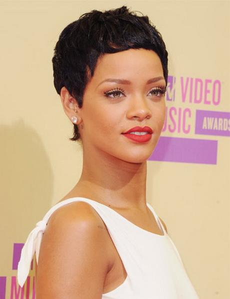 Rihanna pixie haircut