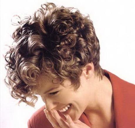 Short curly hair styles for women short-curly-hair-styles-for-women-54_6