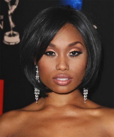 Short hair styles for black women with round faces short-hair-styles-for-black-women-with-round-faces-01_17