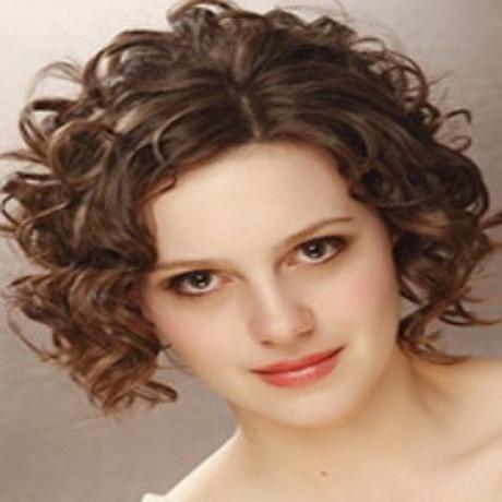Short hair styles for curly hair and round face