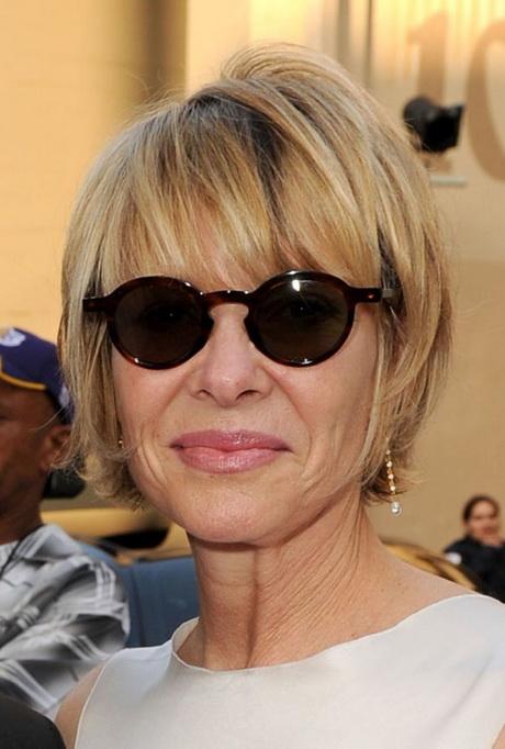 Short hair styles for women over 50 with glasses short-hair-styles-for-women-over-50-with-glasses-44_11