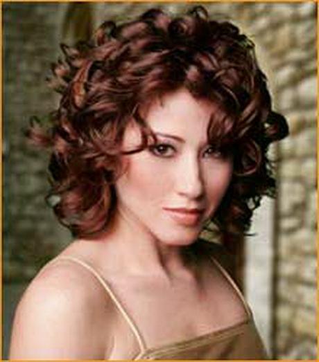 Short hairstyles for curly short-hairstyles-for-curly-46_17