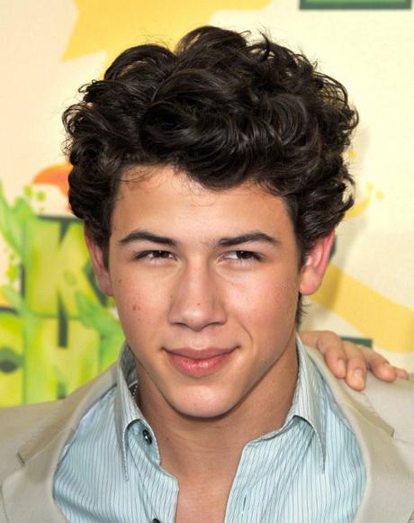 Short hairstyles for men with curly hair short-hairstyles-for-men-with-curly-hair-48_15