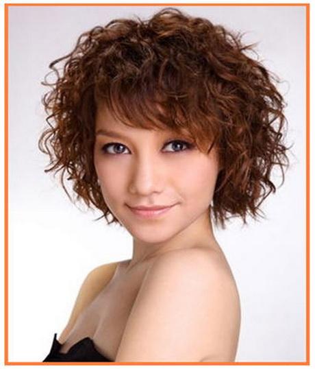 Short hairstyles for naturally wavy hair