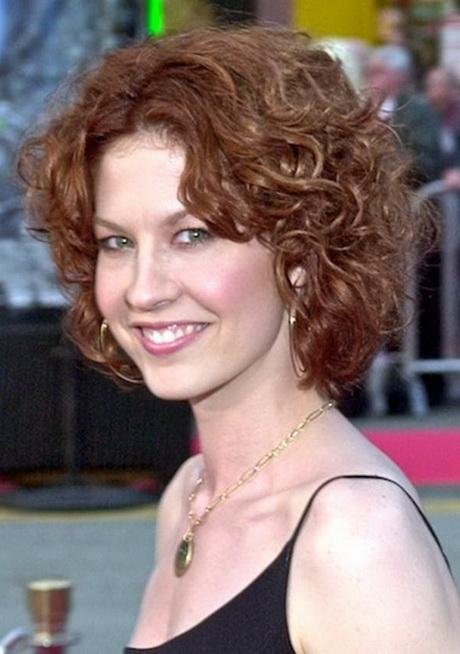 Short hairstyles for naturally wavy hair short-hairstyles-for-naturally-wavy-hair-97_4