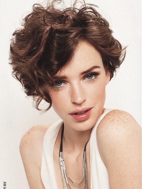 Short naturally curly hairstyles pictures short-naturally-curly-hairstyles-pictures-59_14