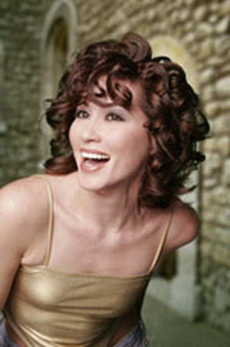 Short semi curly hairstyles short-semi-curly-hairstyles-68_6