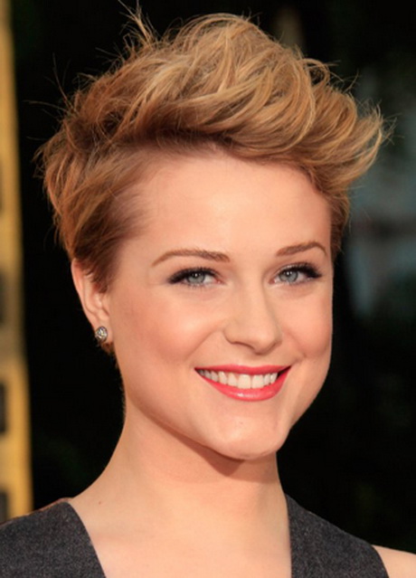 Style a pixie cut