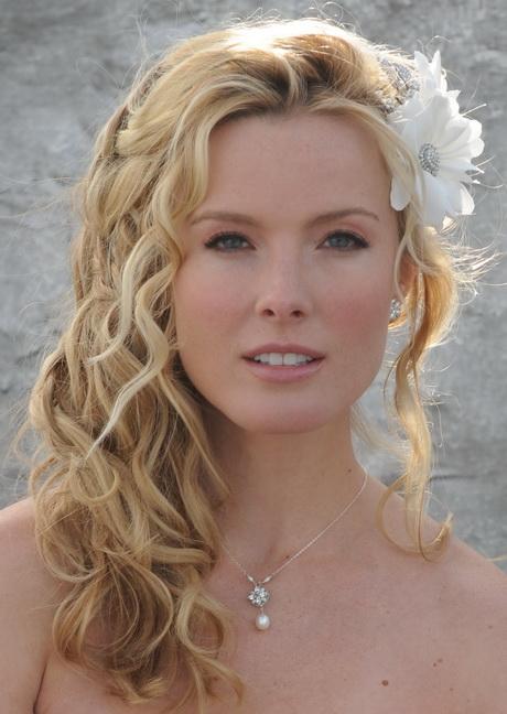 Beach wedding hair ideas beach-wedding-hair-ideas-69_16