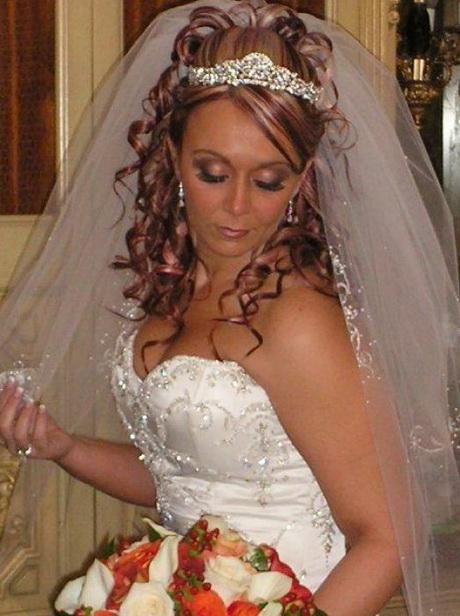 Bridal hairstyles with tiara bridal-hairstyles-with-tiara-74_17
