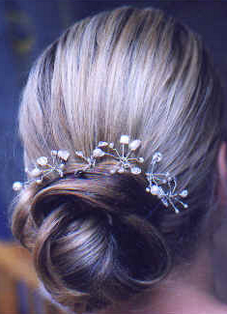 Classic bridal hairstyles classic-bridal-hairstyles-77_2