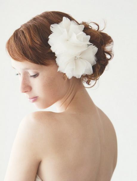 Flower wedding hair accessories