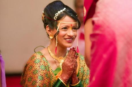 Maharashtrian bridal hairstyle