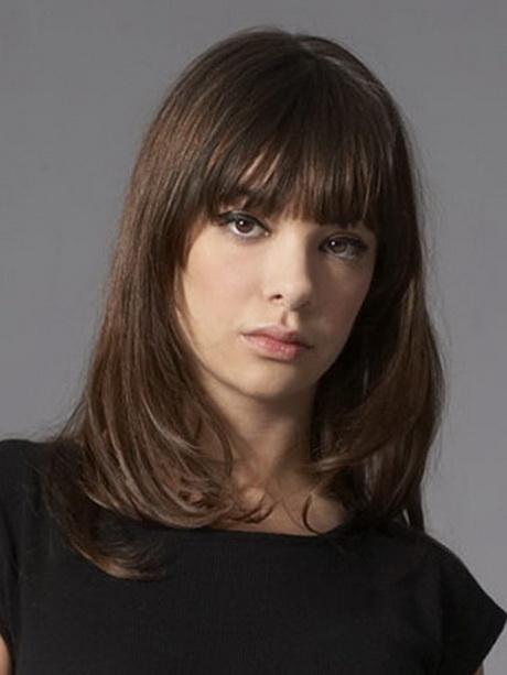 Medium length hairstyles with bangs and layers medium-length-hairstyles-with-bangs-and-layers-77_16