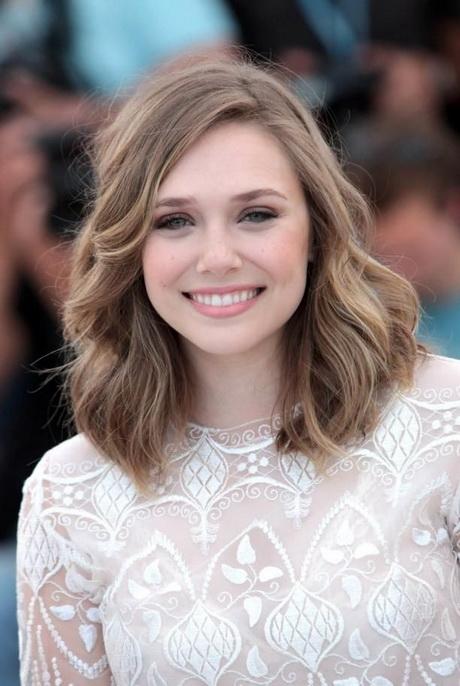 Pictures of hairstyles for medium length hair