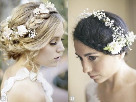 Wedding flowers in hair