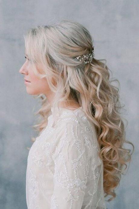 Hairstyles for prom 2017 hairstyles-for-prom-2017-34_16