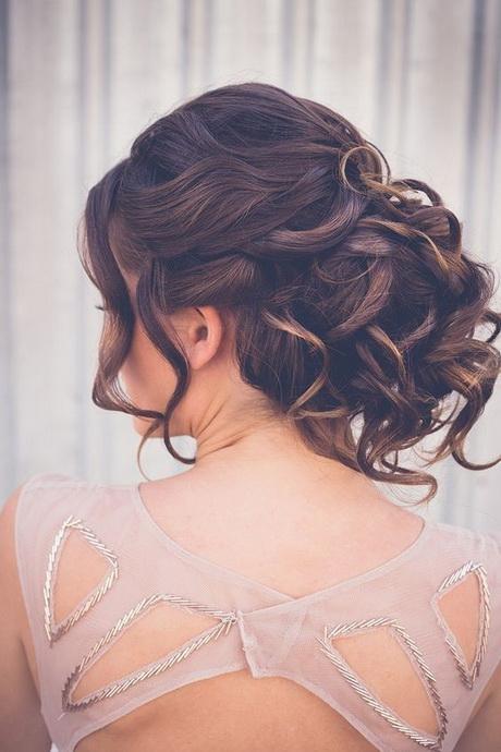 Hairstyles for prom 2017 hairstyles-for-prom-2017-34_19