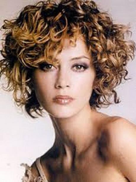 Hairstyles for short curly hair 2017 hairstyles-for-short-curly-hair-2017-33_16
