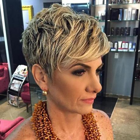 2018 short hairstyles for women over 50 2018-short-hairstyles-for-women-over-50-26_10
