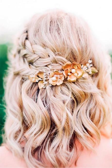 Cute prom hairstyles for long hair 2018 cute-prom-hairstyles-for-long-hair-2018-35_14