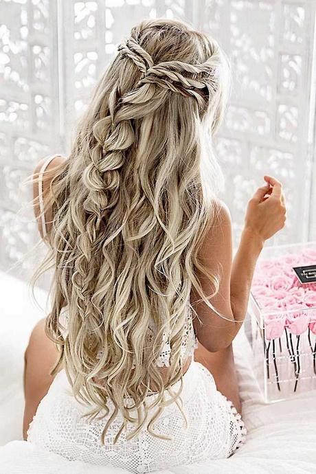 Cute prom hairstyles for long hair 2018 cute-prom-hairstyles-for-long-hair-2018-35_15
