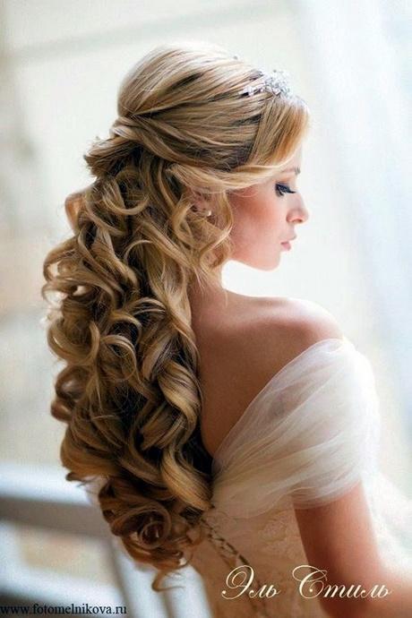 Cute prom hairstyles for long hair 2018 cute-prom-hairstyles-for-long-hair-2018-35_8