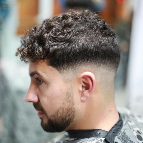 Haircuts for curly hair 2018 haircuts-for-curly-hair-2018-23_11