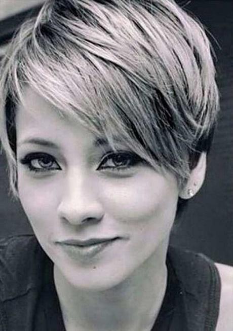 Most popular short hairstyles for 2018 most-popular-short-hairstyles-for-2018-40_11