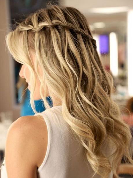 New prom hairstyles 2018 new-prom-hairstyles-2018-14_18