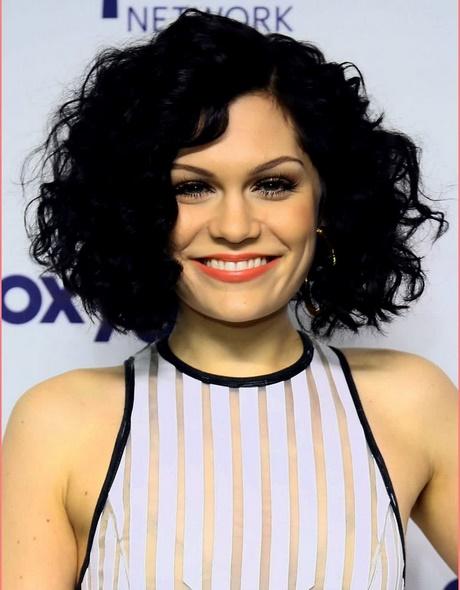 Short hairstyles for curly hair 2018 short-hairstyles-for-curly-hair-2018-24_16