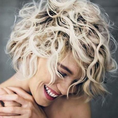 Very short curly hairstyles 2018 very-short-curly-hairstyles-2018-50_2