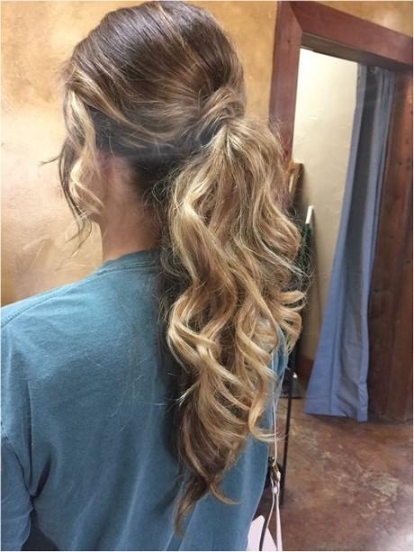 Cute prom hairstyles for long hair 2019 cute-prom-hairstyles-for-long-hair-2019-00_8