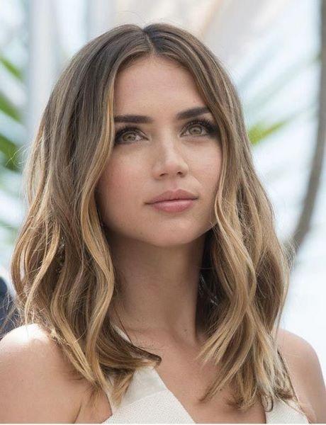 Hairstyles for mid length hair 2019 hairstyles-for-mid-length-hair-2019-97_11