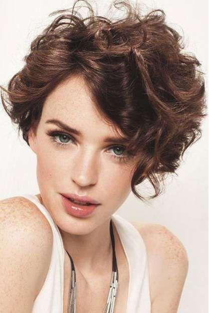 Hairstyles for short curly hair 2019 hairstyles-for-short-curly-hair-2019-29